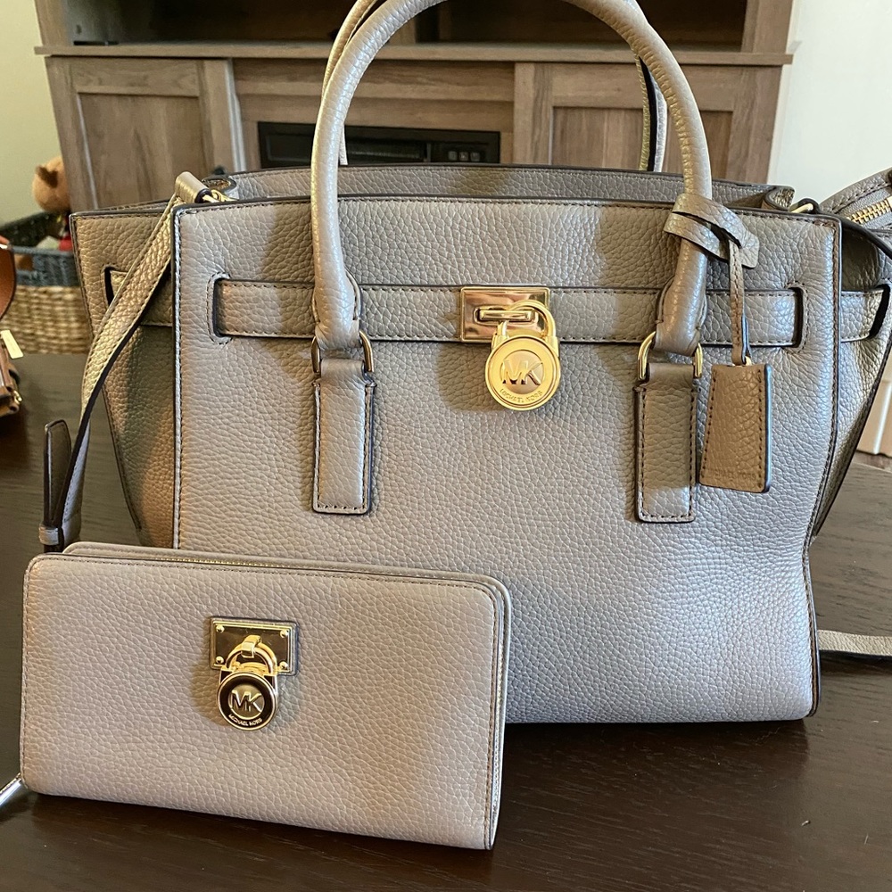 MICHAEL Michael Kors Medium Leather Satchel